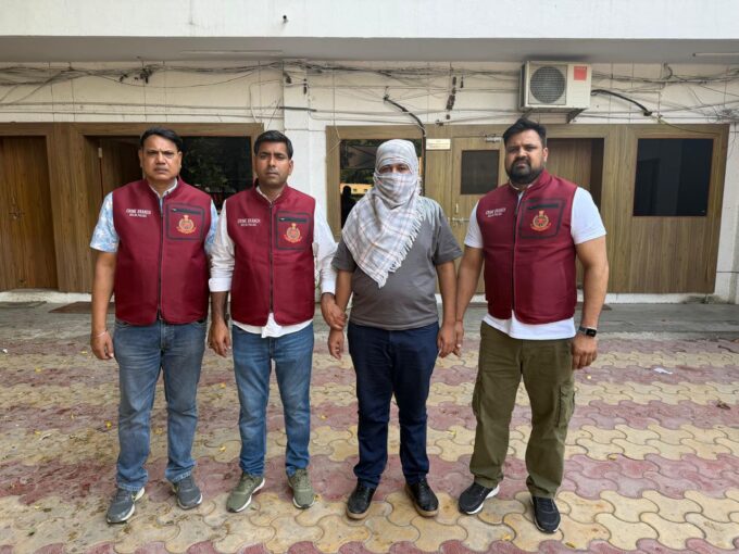 ₹300 Crore International Cyber Fraud Racket Busted in Delhi, Mastermind Among 11 Arrested